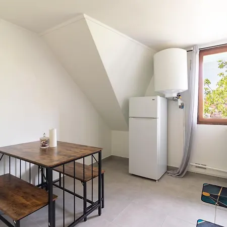 Apartment Duplex Charme - 20 Min Paris & Proche Gare Stains